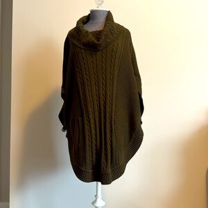 Talbot Poncho style sweater. Olive Green. Size XS
